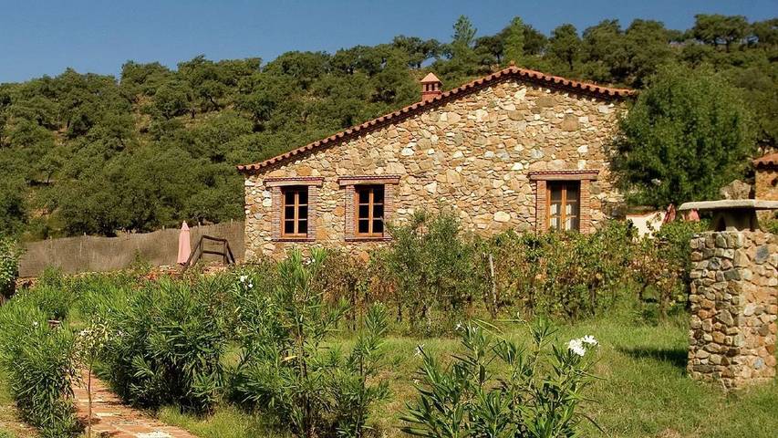 Casa vacanza per 2 persone, con piscina e giardino nonché terrazza, con animali domestici in Alájar