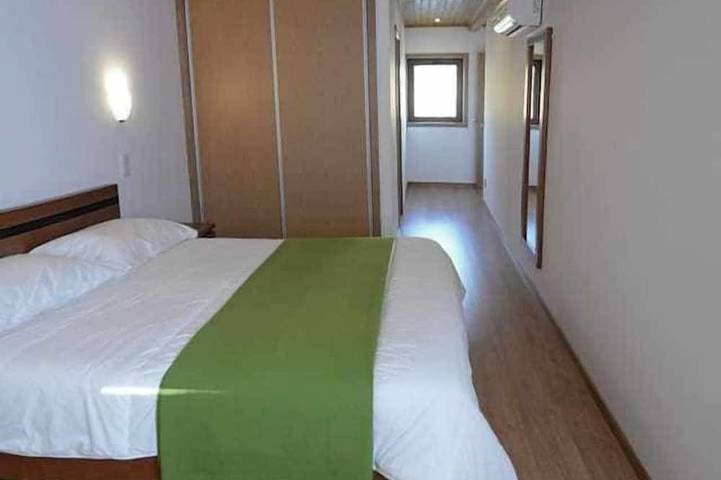 Location de vacances pour 34 personnes, avec balcon dans Codeçoso - 4