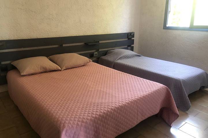 Villa pour 8 personnes, avec piscine ainsi que jardin et balcon, animaux acceptés dans Palombaggia - 3