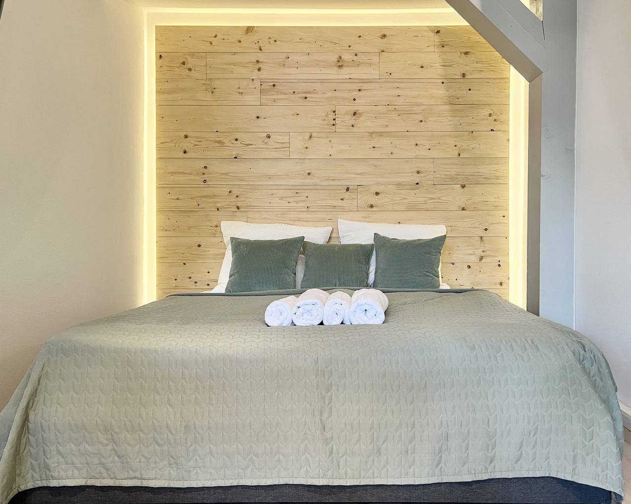 Ganze Ferienwohnung, Apartment Bergliebe - Ferienwohnung 48qm mit Balkon für max. 3 Personen in Siegsdorf, Bayerische Alpen