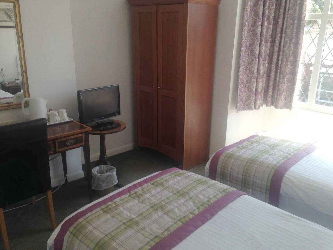 Budget Double Room in Coventry, Birmingham Area
