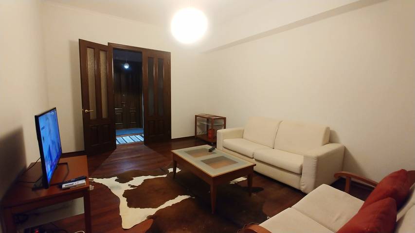 Ganze Wohnung, Charmante 2-Zimmer-Wohnung im Herzen von Kiew in Kiew, Ukraine