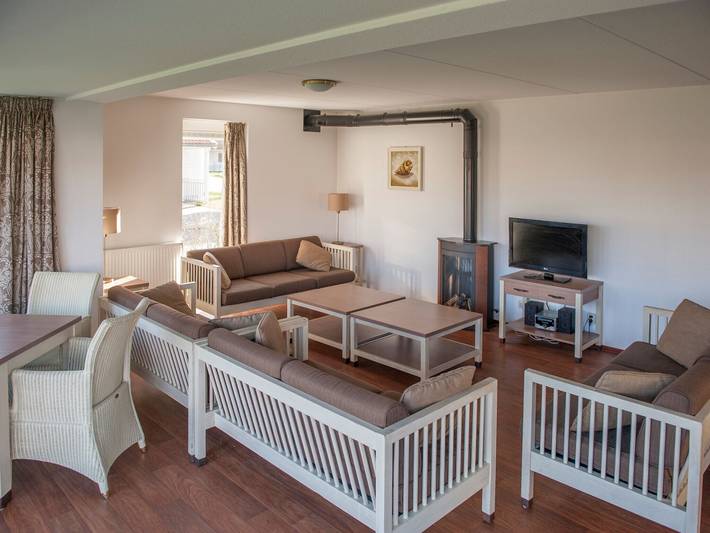 Ferienhaus für 14 Personen, mit Terrasse und Garten sowie Pool und Sauna in Schouwen-Duiveland - 4