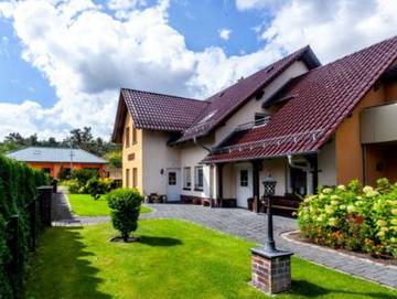 Ferienwohnung für 6 Personen, mit Terrasse und Balkon/Terrasse, kinderfreundlich in Lübben