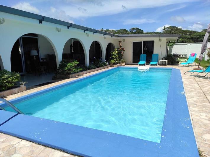 Chambre d’hôte pour 2 personnes, avec jardin ainsi que piscine et vue dans Polynésie française - 2