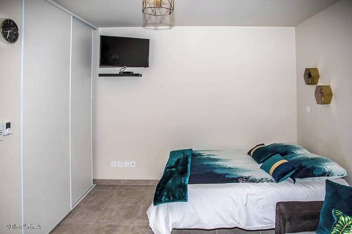 Gîte pour 2 personnes, avec jardin dans Abondant - 2