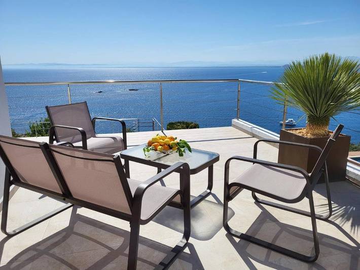 Casa de vacaciones para 8 personas, con piscina además de balcón y jardín - 1