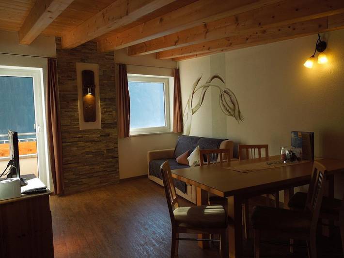 Hütte für 6 Personen, mit Garten und Balkon in Kappl - 4