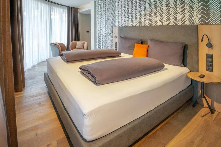 Hôtel pour 6 personnes, avec vue et sauna ainsi que piscine et jardin, animaux acceptés à Fiss - 3