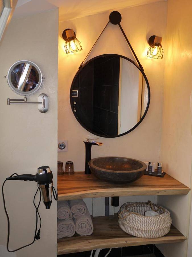 Le Chapeau Rouge in Lusignan, Vienne (France)