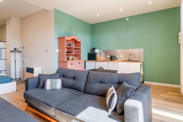 Apartamento entero, Casa vacacional «La Halte Provençale - Cocooning» con terraza privada, Wi-Fi y aire acondicionado in Châteaurenard, Region de Arles