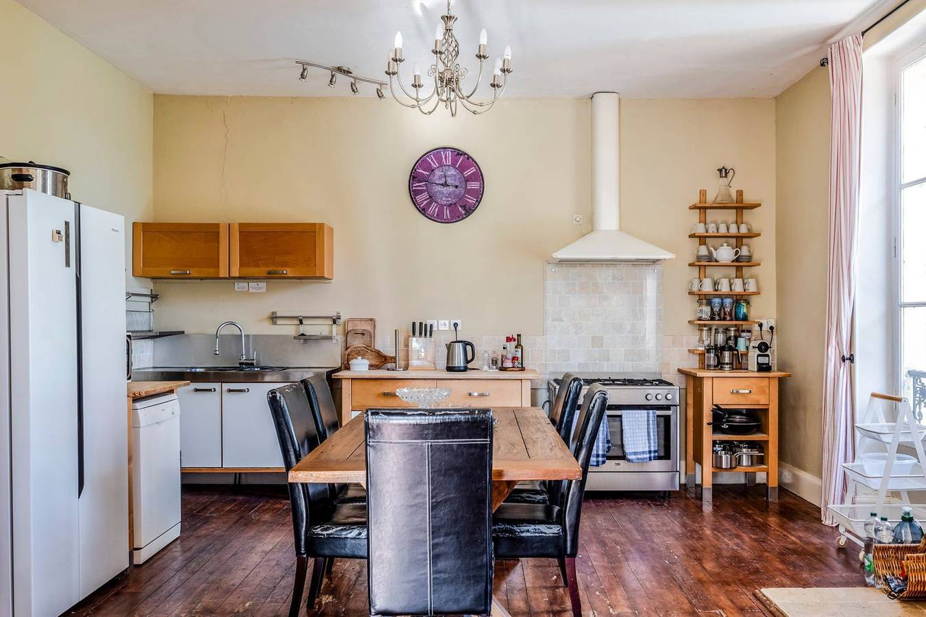 Villa pour 20 personnes avec terrasse in Eynesse, Région de Libourne