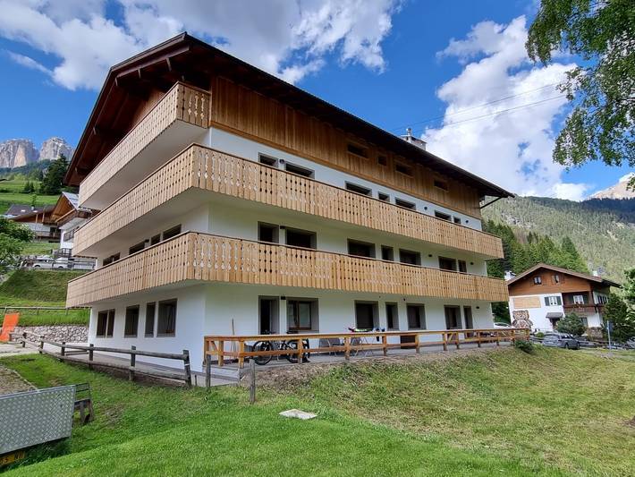 Gîte pour 4 personnes, avec terrasse à Campitello di Fassa - 2
