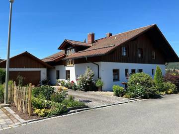 Ferienhaus für 4 Personen, mit Garten in Grafenwiesen