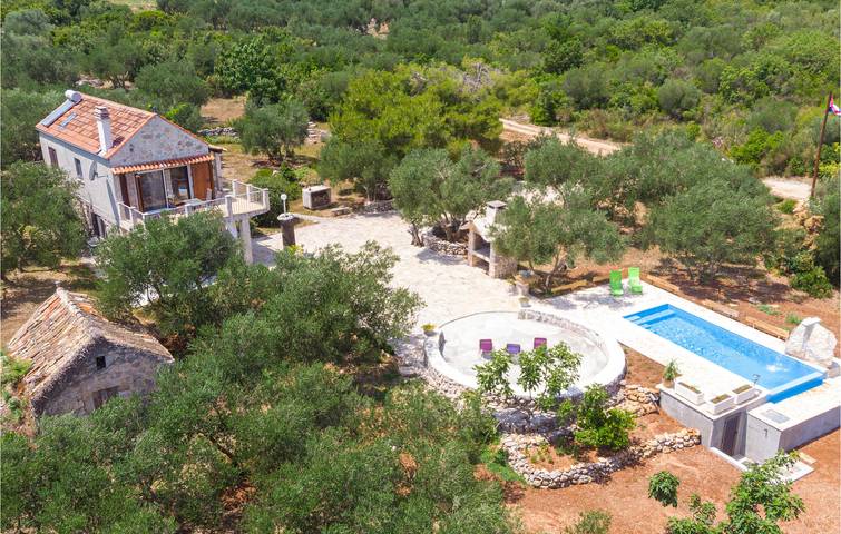 Ferienhaus für 4 Personen, mit Pool und Terrasse, mit Haustier - 1