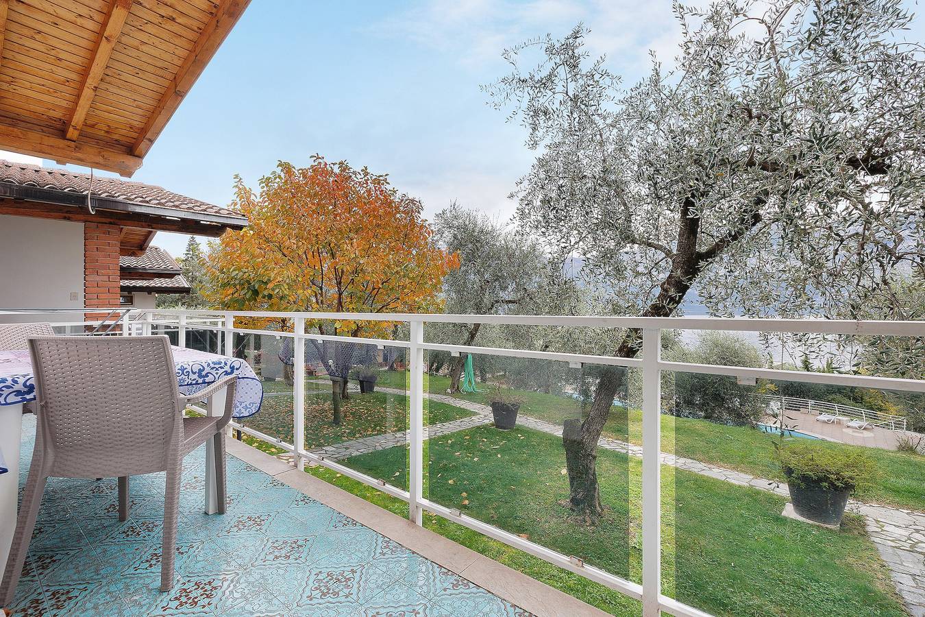 Appartement entier, Appartement 'Bungalow Pit Stop' avec vue sur le lac, Wi-Fi et climatisation in Brenzone, Montagnes autour du lac de Garde