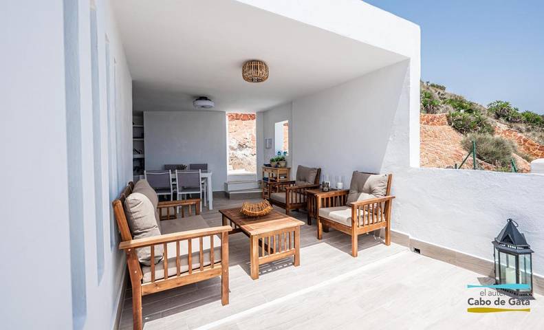 Ferienhaus für 6 Personen, mit Balkon und Ausblick sowie Pool und Garten in San José (Andalusien) - 2