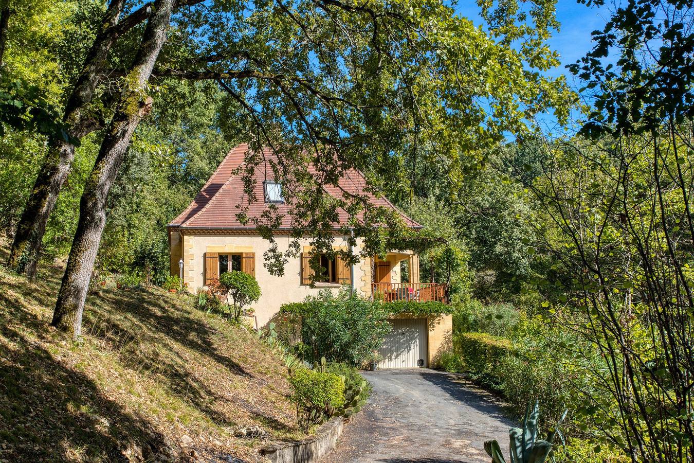 Zwembad, Parkeren, Airco, Wifi, Ontbijt, 4 ha tuin, Gastheren spreken Engels, foto 9