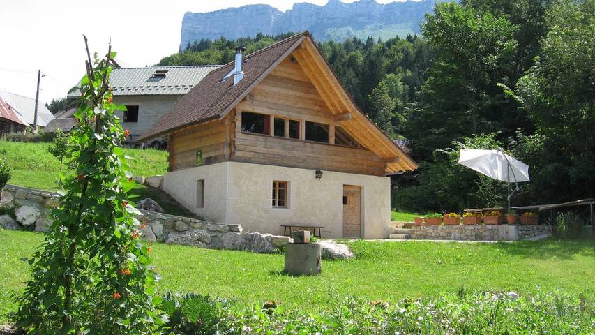 Gîte pour 5 personnes, avec Terrasse et Jardin