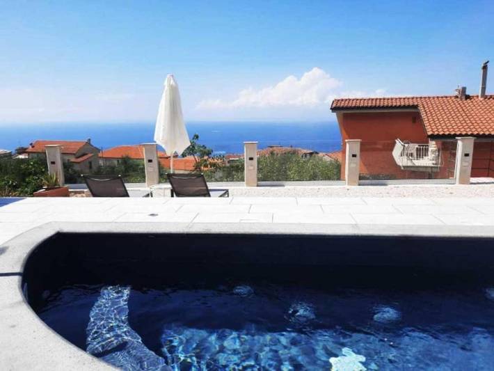 Residence per 4 persone, con idromassaggio e giardino nonché piscina - 1