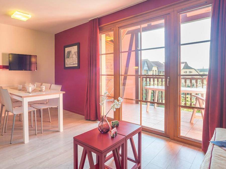 Pierre & Vacances Résidence Le Clos d'Eguisheim - Apartment 6 persons - - 1 bedroom + 1 sleeping alcove in Eguisheim, Parc naturel régional des Ballons des Vosges