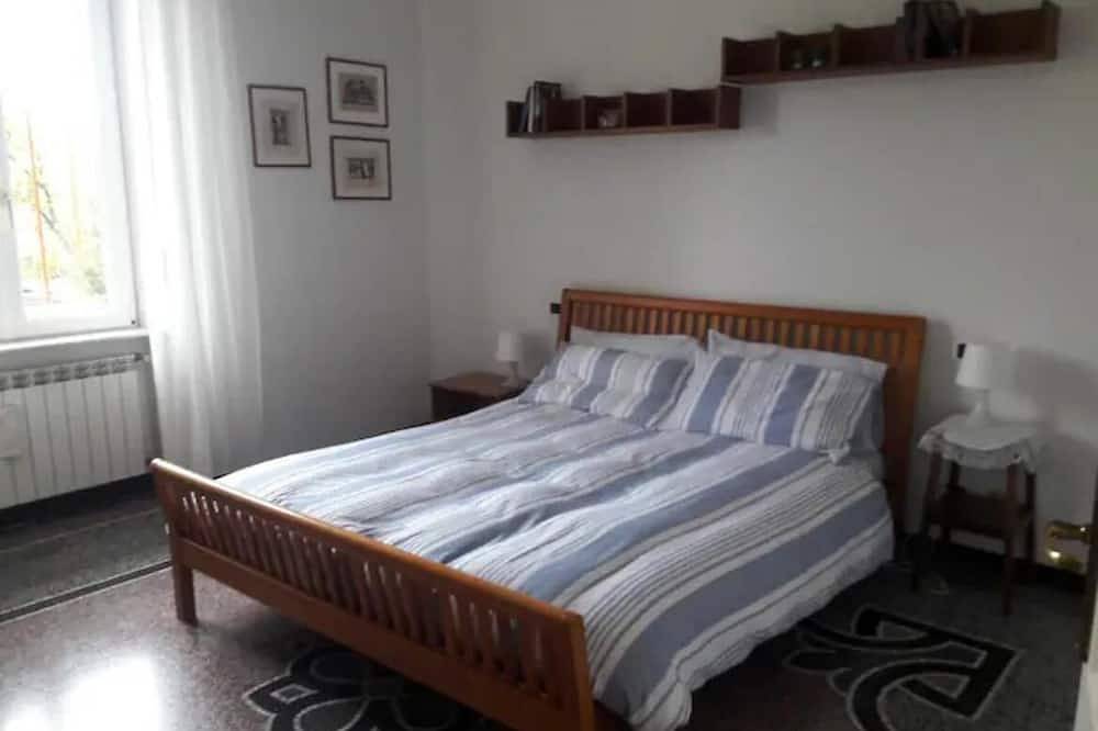 Entire apartment, Comfortable apartment three minutes' walk from the Citra Sea 009057-Lt-0365 in Spotorno, Riviera di Ponente