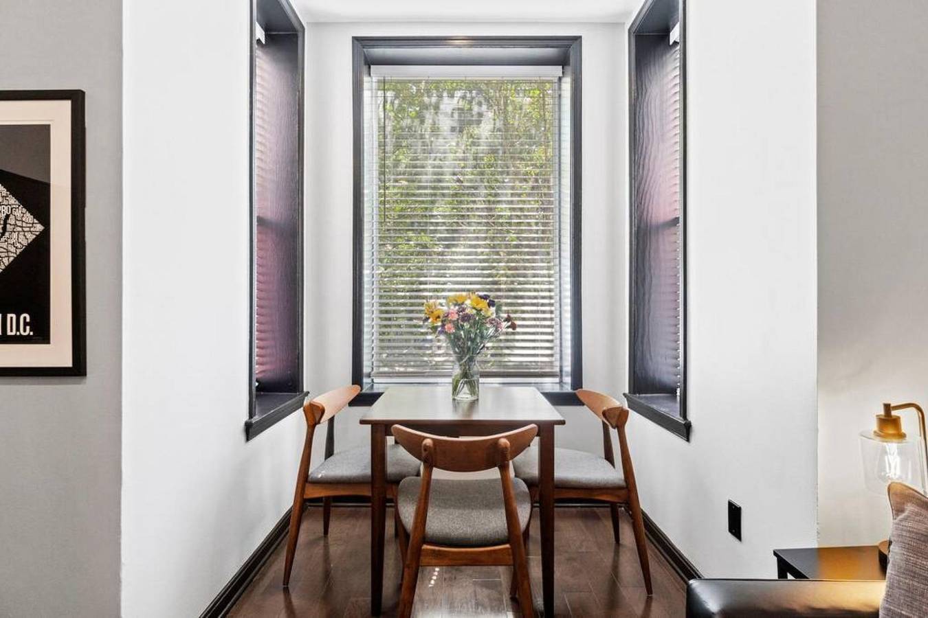 Apartamento entero, Charming Dc Rowhouse Condo - Ideal long-term stay in Truxton Circle, Washington D.C.