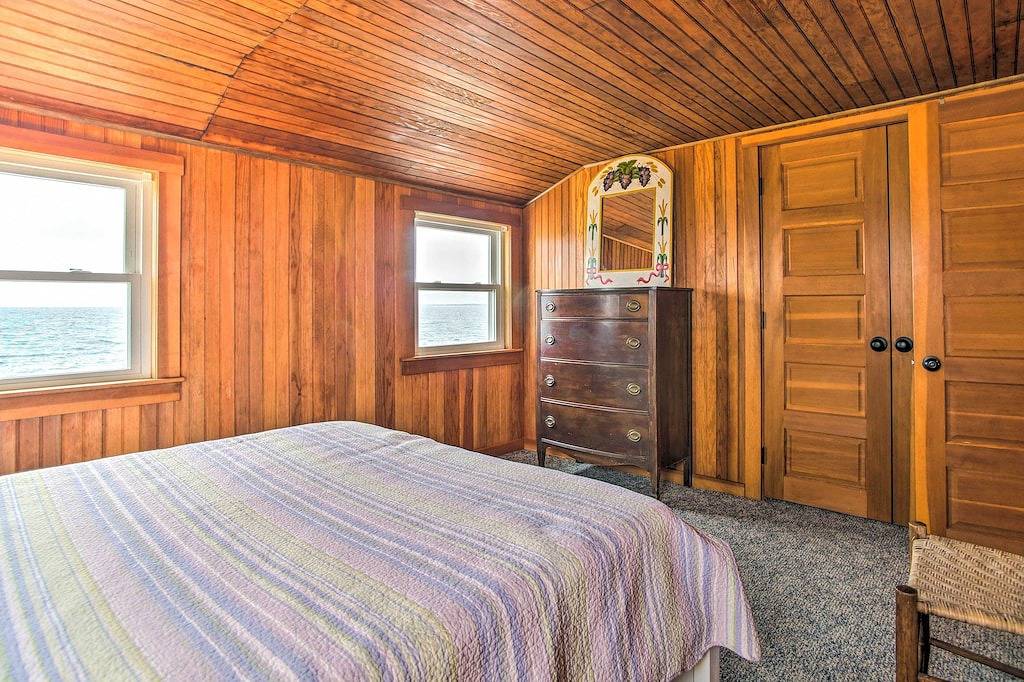 Historic Cottage w/ Beautiful Oceanfront View in Marshfield, Massachusetts