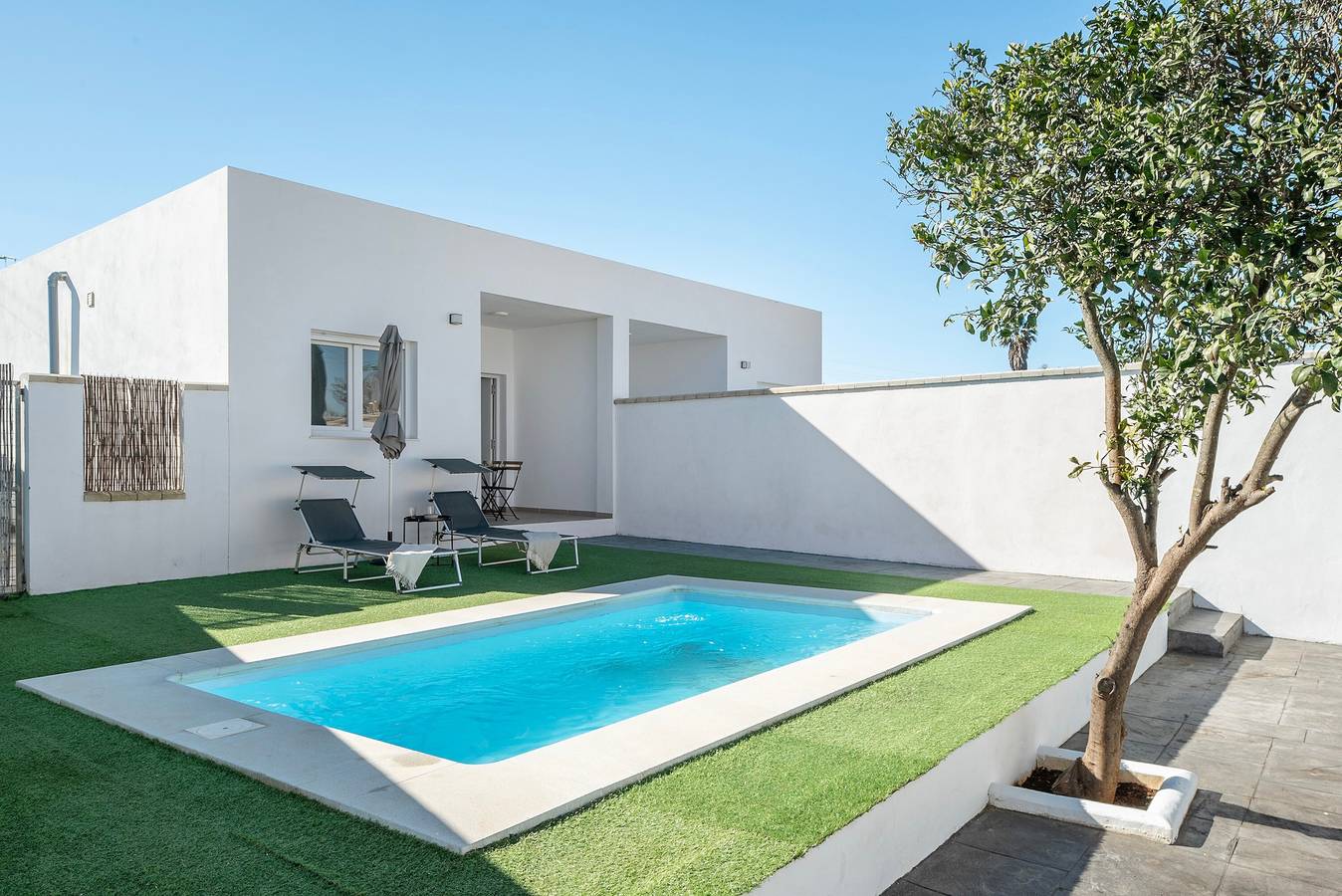 Apartamento entero, Apartamento 'Casa Santolina' con piscina privada, terraza privada y aire acondicionado in Vejer de la Frontera, Costa de la Luz