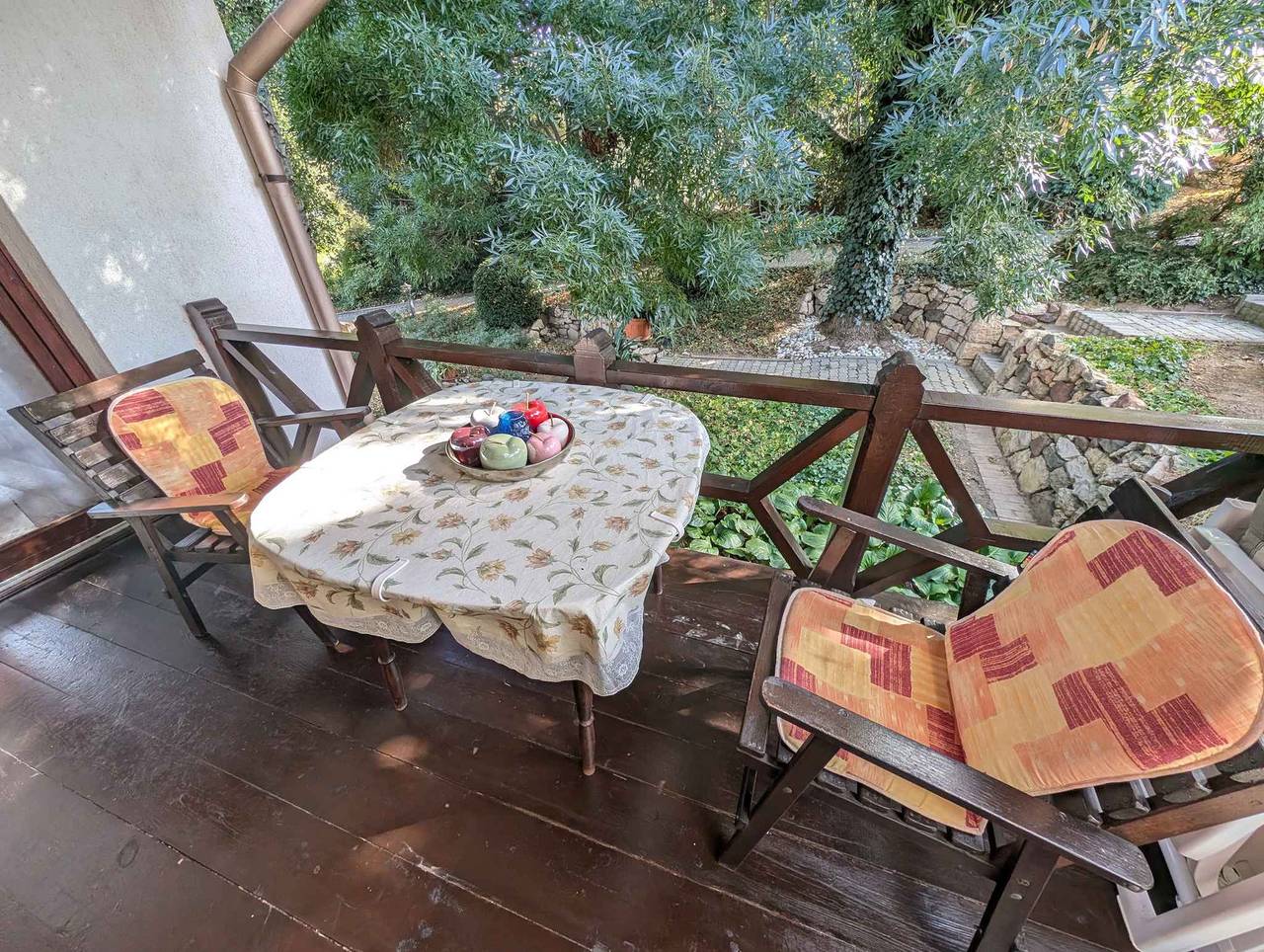 Apartamento vacacional entero, Apartamento vacacional con pabellón de jardín y barbacoa  in Balatonszárszó, Orilla sur del lago Balaton