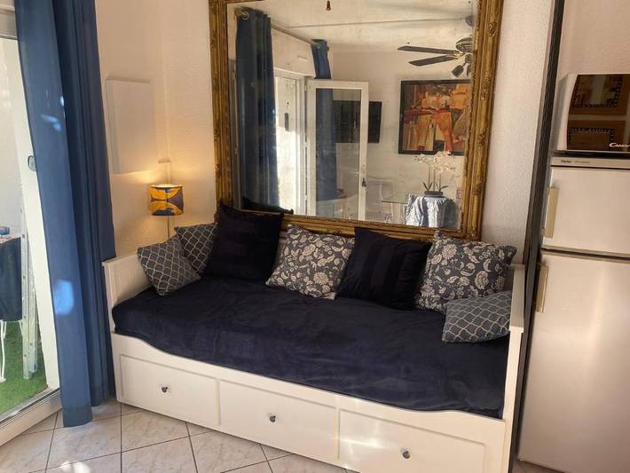 Gîte pour 4 personnes, avec piscine et jardin dans Plage des Aresquiers - 2