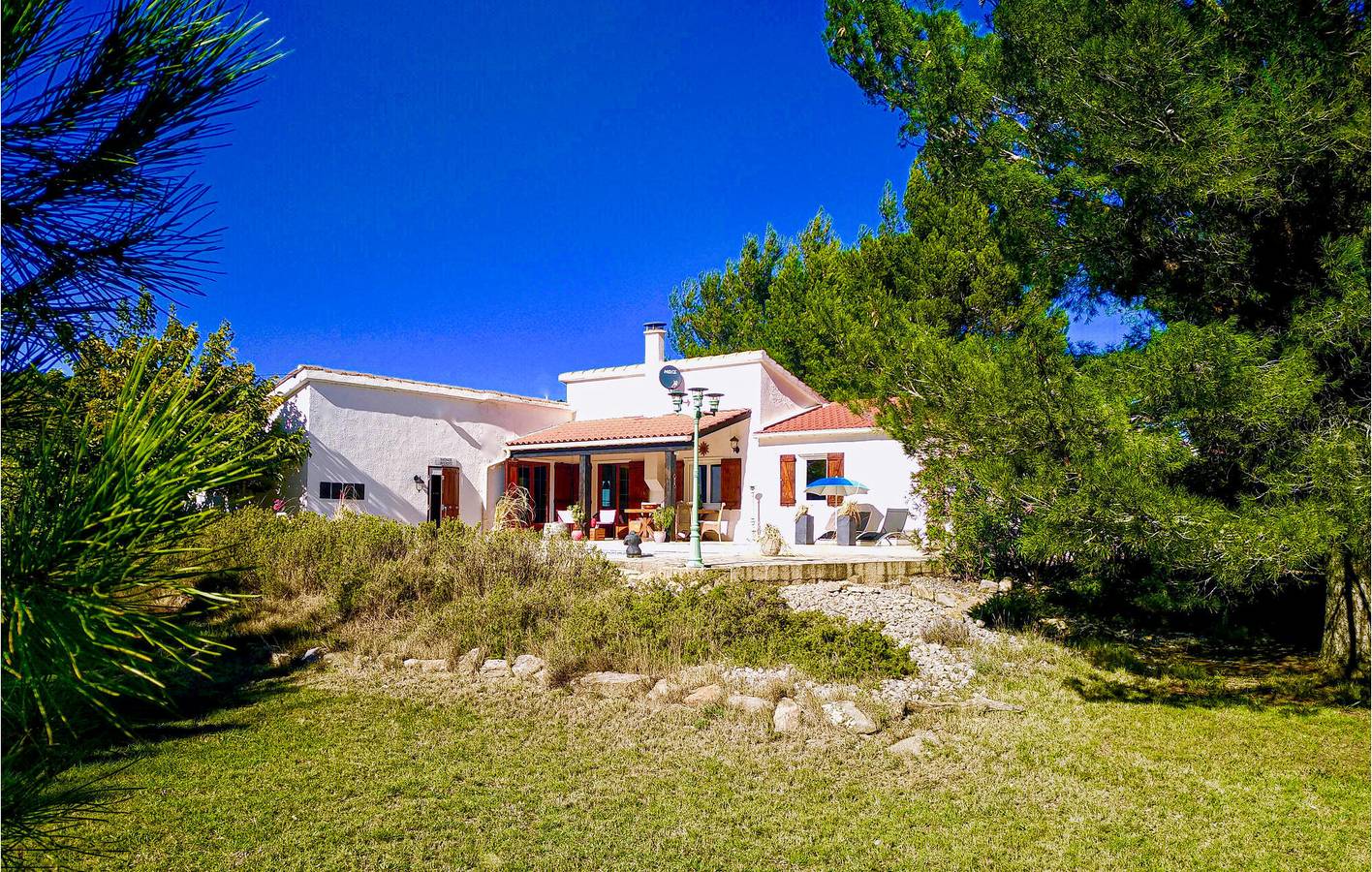 Apt relaxant de 150m2 avec piscine et parking, près de la rivière Le Répudre in Pouzols-Minervois, Côte méditerranéenne (France)