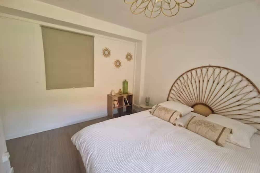 Ganze Wohnung, T2 terrace family home- Chez Amé et Fred in Ollioules, Mittelmeerküste (Frankreich)