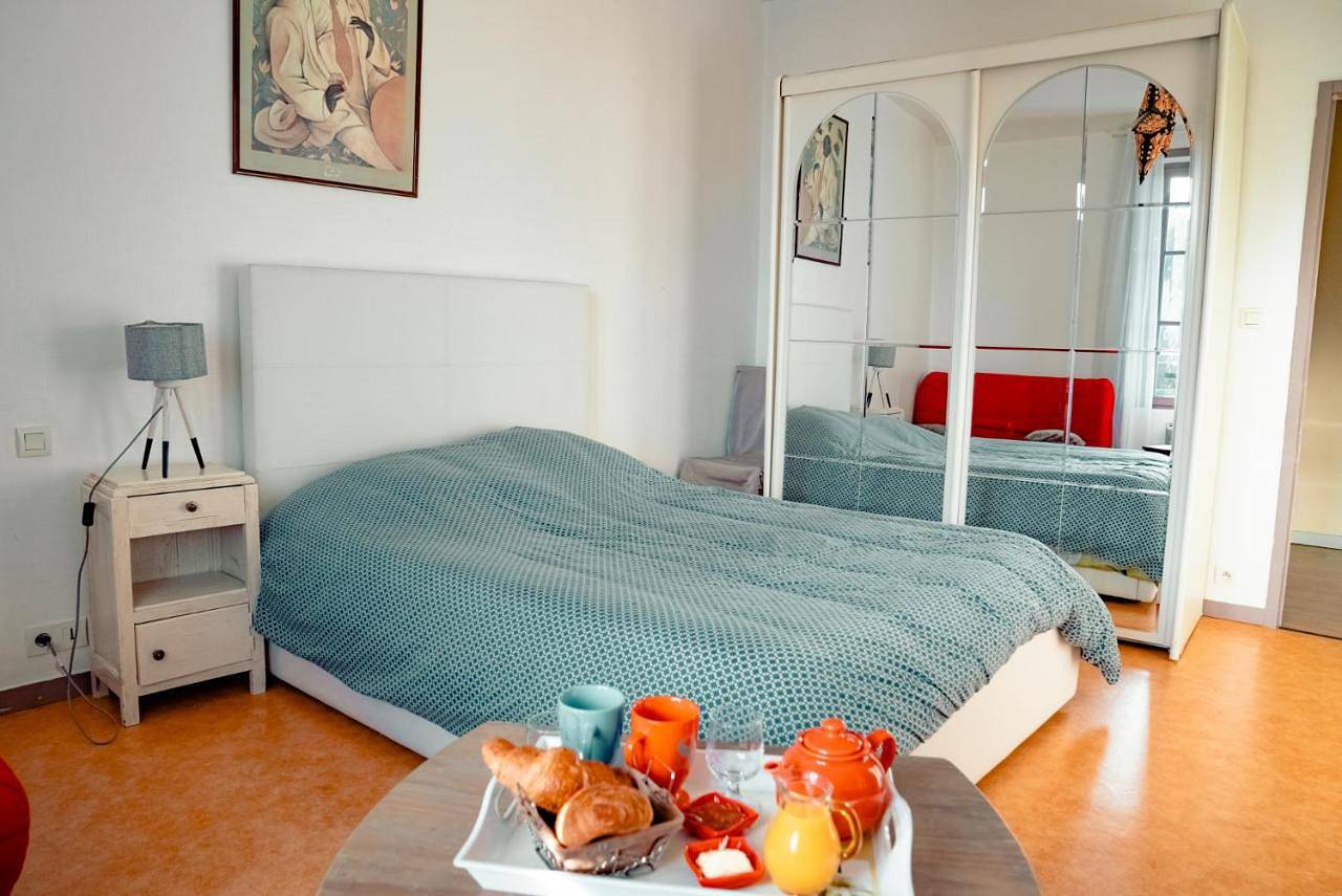 Appartement entier, La Tanière du Corsaire - Coliving - jusqu'à 4 chambres - vue Rivière in Redon, Région de Redon