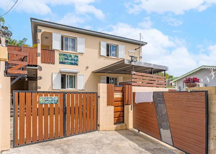 Location de vacances pour 5 personnes, avec terrasse dans Sainte-Anne (Reunion) - 2