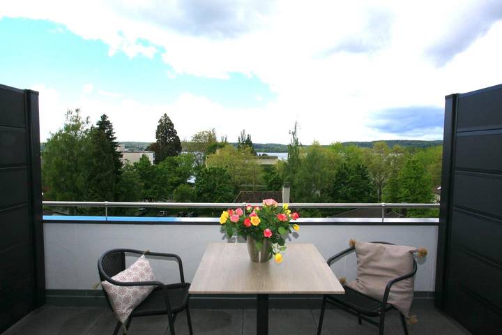 Ganze Wohnung, Apartment mit Teil-Seeblick in Badestrand Bodensee Yachtclub Überlingen, Überlingen