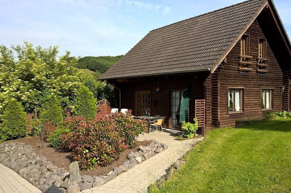 Molto bella e spaziosa casa in legno nel cuore dell'Eifel in Stadtkyll, Naturpark Hohes Venn-Eifel