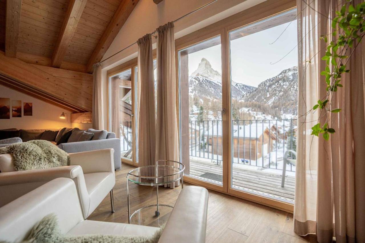 Six-Bedroom Chalet in Zermatt, Walliser Alpen