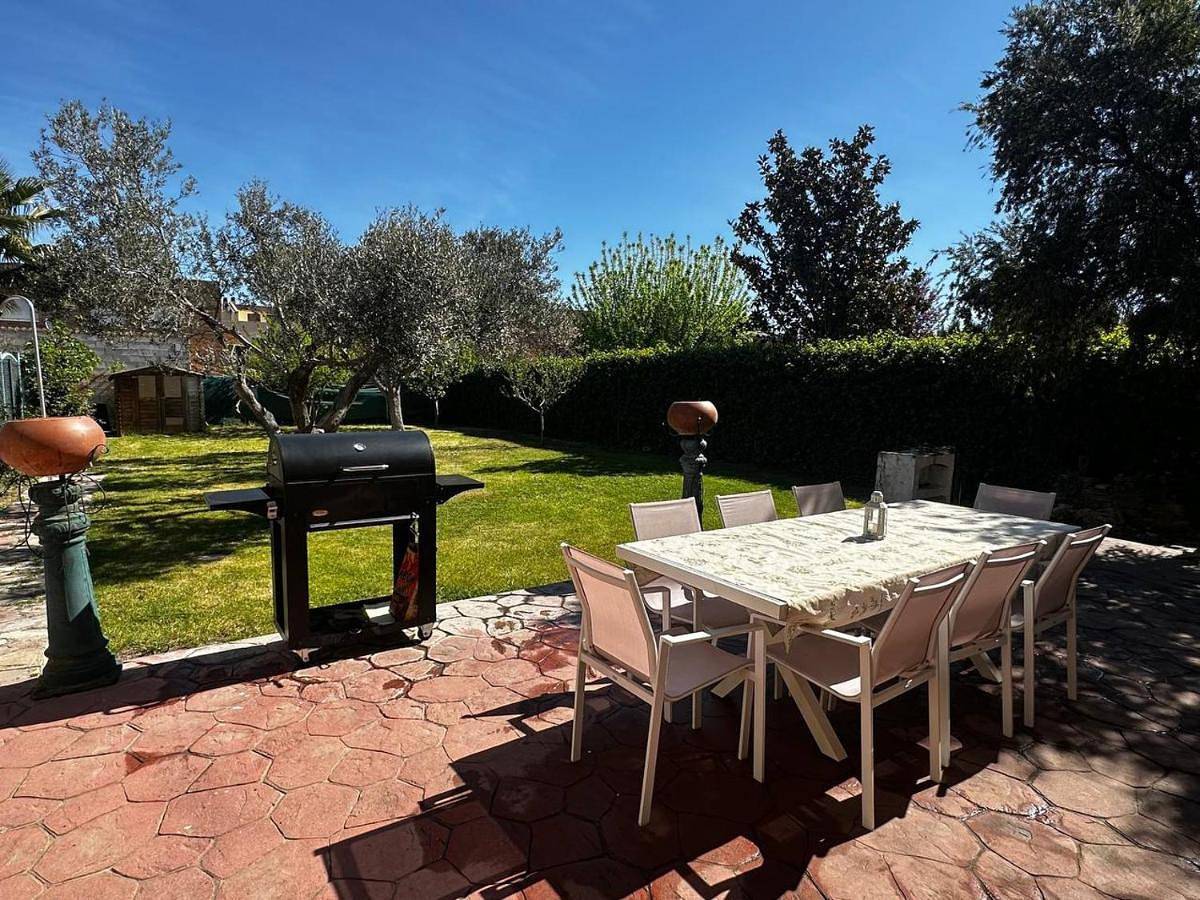 Five-Bedroom House in Zaragoza, Provincia de Zaragoza