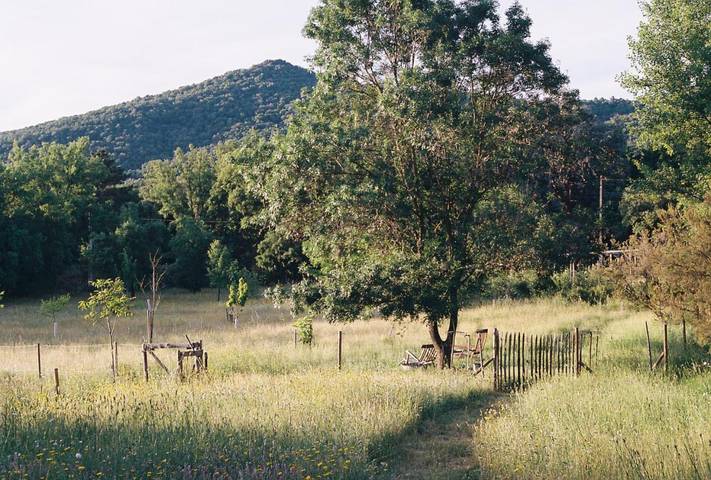 Location de vacances pour 4 personnes, avec vue ainsi que terrasse et jardin à La Môle - 3
