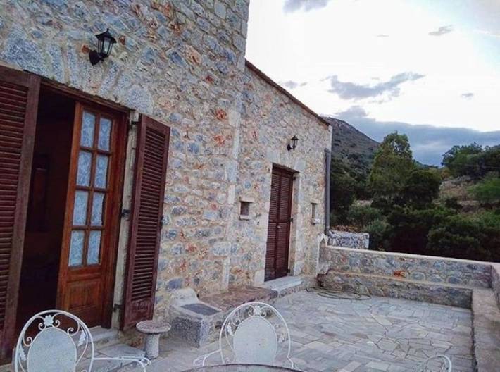 Gîte pour 10 personnes, avec Balcon et Terrasse ainsi que Jardin et Vue