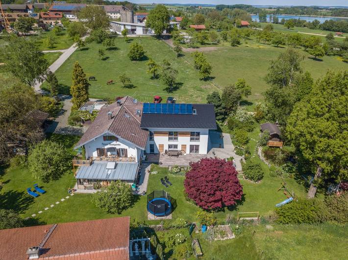Ferienwohnung für 4 Personen, mit Garten und Seeblick