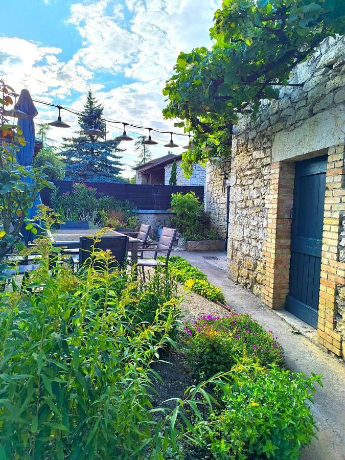 Location de vacances pour 2 personnes, avec jardin à Septfonds - 3