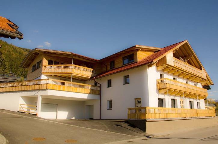 Ferienwohnung für 5 Personen, mit Balkon und Terrasse sowie Ausblick