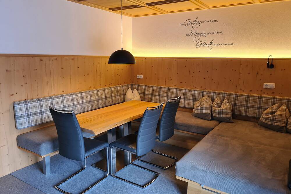 Ganze Wohnung, Ferienwohnung 1 - Üntschenblick - Gästehaus Monika in Bregenzerwald (Vorarlberg), Au