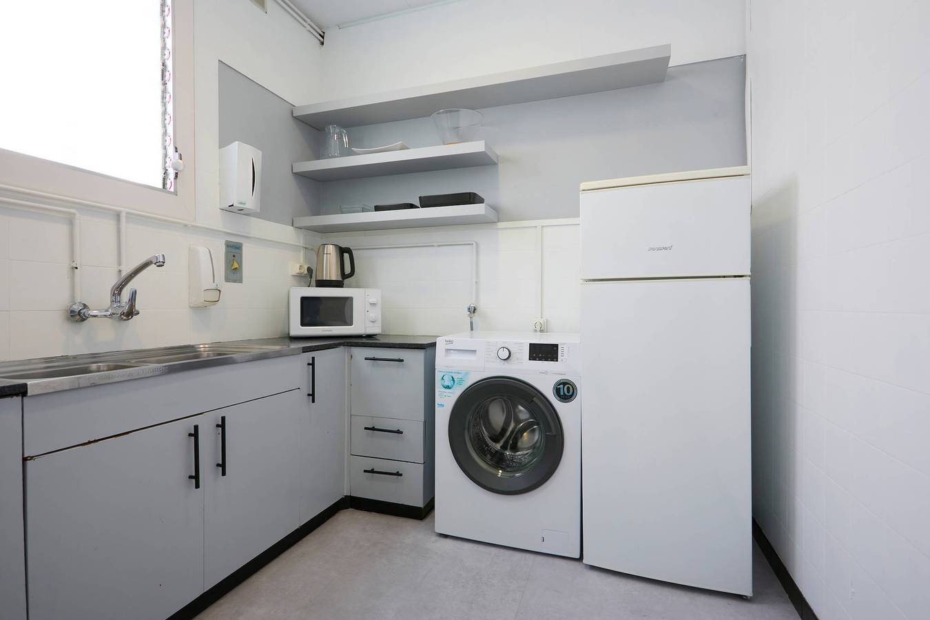 Appartement entier, 63par1016 Large and bright apartment in Paralel in Barcelona Centre, Barcelone