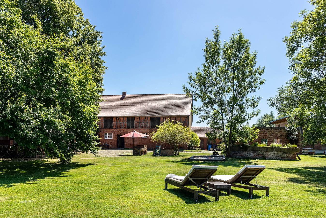 Holiday Home 'Der Flusshof, Ferienhaus' with Shared Terrace, Shared Garden and Wi-Fi in Werben (Elbe), Westhavelland