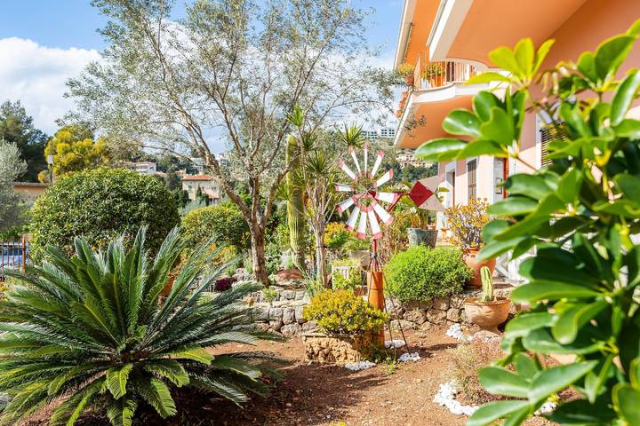 Apartamento entero, Apartamento 'Navarro' con vistas a la montaña, terraza privada y Wi-Fi in Puerto de Sóller, Sóller