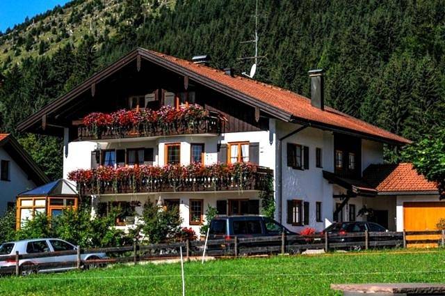 Ferienwohnung für 2 Personen, mit Ausblick und Garten in Oberjoch - 2