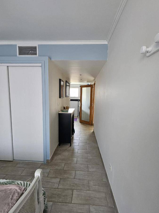 Appartement entier, One-Bedroom Apartment in Balaruc-le-Vieux, Côte méditerranéenne (France)